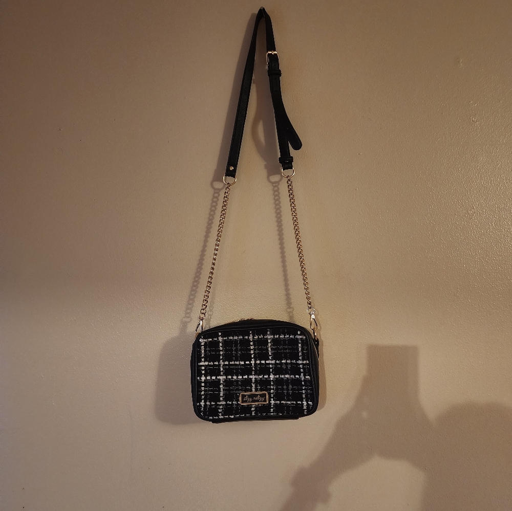 Itsy Ritzy tweed crossbody diaper bag